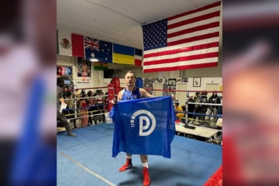 Ndeshja në SHBA/ Boksieri shqiptar zbret me flamurin e PD në ring