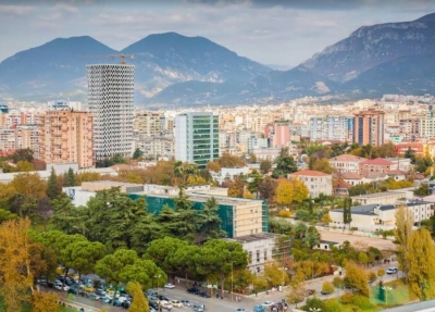 Sipërfaqja e dhënë me leje ndërtimi në Tiranë, më e larta në 10 vjet