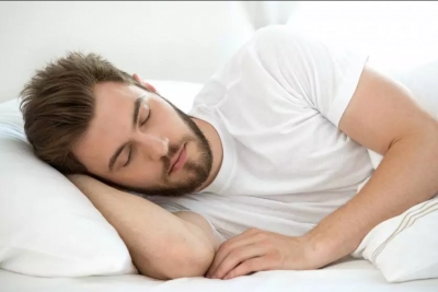 10 ndryshimet që i ndodhin trupit nëse nuk flini mjaftueshëm