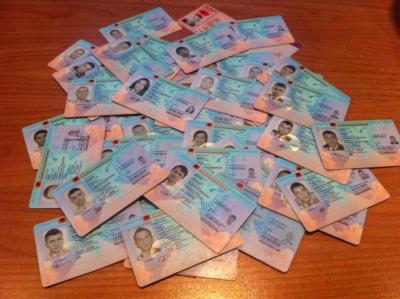 Skandal/Del në qarkullim lista me KARTAT ID dhe RROGAT e qytetarëve shqiptarë