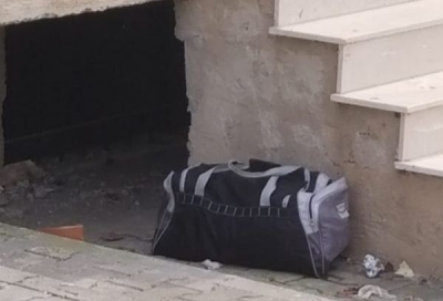 Çantë e dyshimtë në shkallët e një pallati në Tiranë, policia në alarm