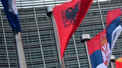 BE pritet të heqë Shqipërinë dhe Serbinë, nga lista e vendeve të sigurta