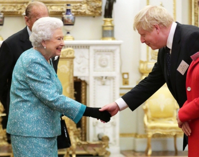 Brexit pa marrëveshje/ Mbretëresha miraton kërkesën e Johnson, mbyllet Parlamenti