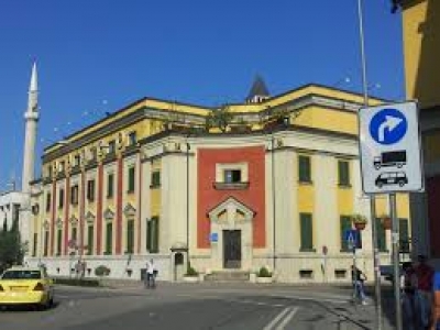 Bashkia Tiranë i jep për ndërtim kompanisë Startek pronat e saj në Rrugën e Kavajës