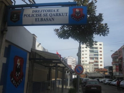 Kapen me kokainë e kanabis, dy të arrestuar në Elbasan (Emrat)