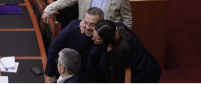 Foto-galeri/ Me puthje e përqafime, socialistët kanë varësi ndaj kriminelëve, presin si “hero” Tahirin