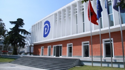Degët e Partisë Demokratike të Tiranës - në krah të Lulzim Bashës