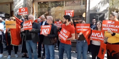 Video/ Shqiptarët në Suedi kërkojnë dorëheqjen e Hashim Thaçit