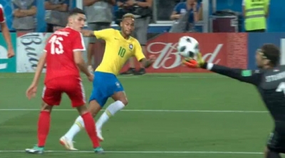 Video/ Brazili i sigurt për fazën tjetër, ndëshkon Serbinë në minutën e 36