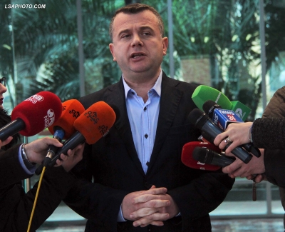 Ish-nënkomisari Emiljano Nuhu flet nga azili: Kemi kapur në përgjim Taulant Ballën, një person i fuqishëm në Elbasan i tha ‘hiq drejtorat e policisë ose më kthe 3 milion eurot që hodha për fushatë’