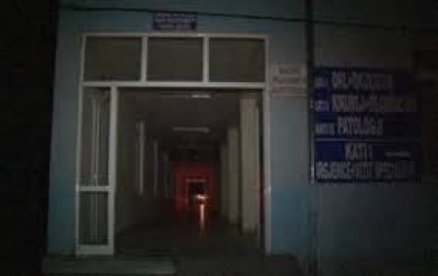 Defekti në ashensor rrezikon të sëmurët me dializë në spitalin e Shkodrës