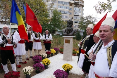 Busti i Skënderbeut, tashmë edhe në Rumani
