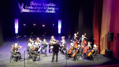 Orkestra e harqeve të Durrësit nderohet me çmimin “Gjergj Kastrioti Skënderbeu”