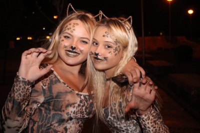 “Kostume e maska të frikshme”, si po festohet Halloween në Tiranë (Foto)