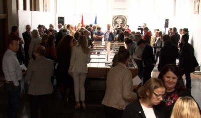 Hapet ekspozita për Skënderbeun, prezantohen afër 40 libra për heroin