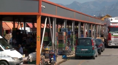 Tregu i fruta-perimeve në Shqipëri monopol, zbulohen abuzimet