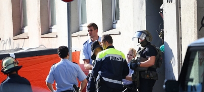 Drama e familjes shqiptare në Gjermani, babai kërcënon të hedhë fëmijën nga ballkoni