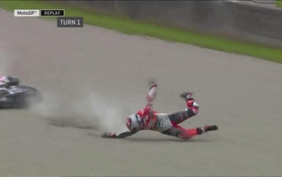 MotoGP i frikshëm, aksident i tmerrshëm për pilotin italian (Foto)