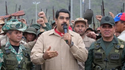 Venezuelë, ushtria e Maduros nis stërvitjen