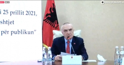 “Ai që qëndron në Shqipëri dhe ëndërron atdhe më të mirë është hero”, Meta publikon mesazhin e imzot Frendos në prag të festës së Pashkëve