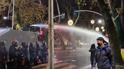 Policia e Shtetit kërcënon me gjuhën e kryeministrit: Mos dilni se do ju izolojmë me forcë në shtëpi!