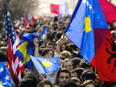 Mesazhi i SHBA për Kosovën: Nuk vihet në pyetje mbështetja amerikane për sovranitetin dhe pavarësinë tuaj