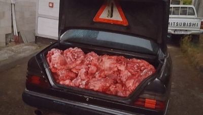 Kapen 800 kg mish kontrabandë në kushte skandaloze, arrestohen 2 shtetas