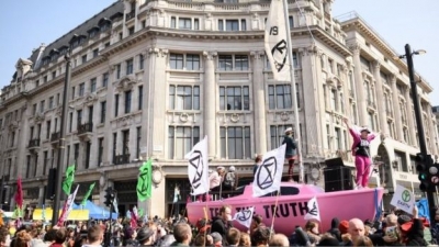 Protesta për klimën, mbi 50 të arrestuar në Londër