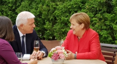 Takimi Merkel-Markoviç: Nuk ka ndryshim kufijsh në Ballkan