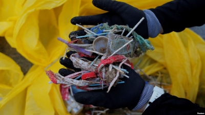 Parlamenti Evropian voton kundër përdorimit të produkteve plastike