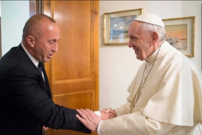 Haradinaj thirrje Papës për Krishtlindje: Të lutet për Kosovën dhe popullin e saj, me shpresë të njohjes nga Selia e Shenjtë