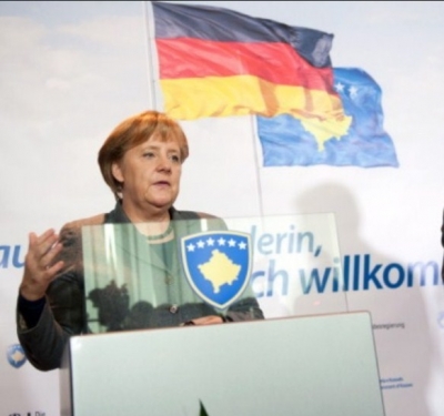 Kancelarja Merkel, e prerë: Nuk ka ndryshim kufijsh në Ballkan