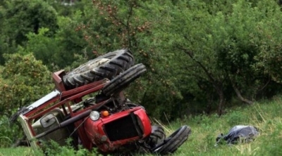 Përmbyset traktori, vdes 23-vjeçari nga Mitrovica