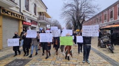 Sërish protestë në Shkodër, policia merr në mbrojtje institucionet.