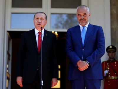 Xhamitë dhe financimet e Erdoganit në Shqipëri, baza të influencës neo-osmane