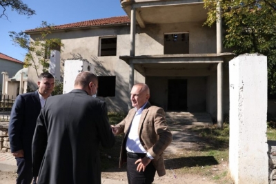 E kam të pamundur…” Meta viziton Devollin, ndalet në shtëpinë e Dritëro Agollit: Ja çfarë i kërkova Bashkisë për patriarkun e letrave shqipe