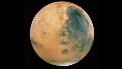 FOTOT/ Zbulohet “liqeni” në Mars