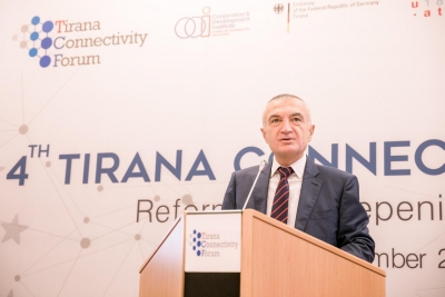 Presidenti Meta përshëndet “Tirana Connectivity Forum”
