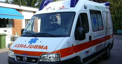 Përplasen tre makina në Berat, dy të plagosur