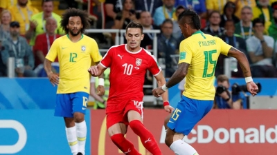 Dyfishohen shifrat, Thiago Silva ndëshkon Serbinë (goli)