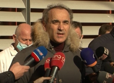 Shkarkimi nga puna i mjekut Ilir Allkja, kolegët në protestë: Nuk dënohet një mantelbardh se shan mbretin! Do vendosim për përshkallëzimin