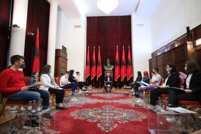 Presidenti Meta takim me nxënës e mësues në Ditën Ndërkombëtare të Familjes