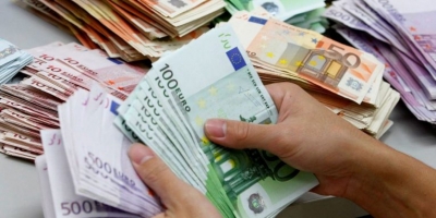 Këmbimi Valutor/ Bie Euro dhe Paundi britanik – Rritet Dollari amerikan