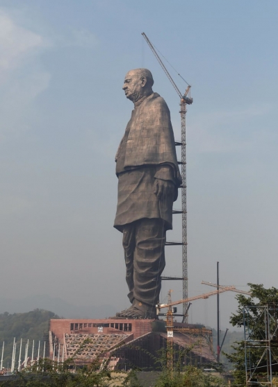 Drejt inaugurimit statuja më e lartë në botë, dy herë më e madhe se statuja e Lirisë! Ka muze dhe qendër argëtimi