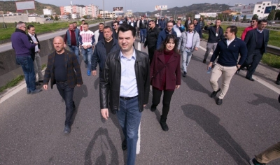 Opozita, në krah të biznesit, Basha: Në mbështetje të revoltës në të gjithë Shqipërinë