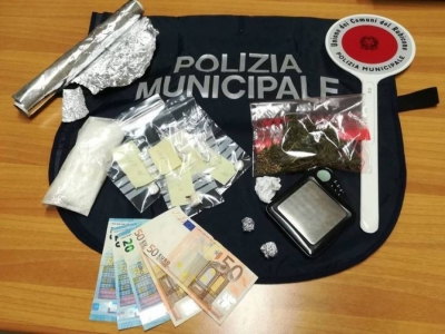 Arrestohet shqiptari, ‘shkëmbente’ kokainë për seks me vajzën italiane