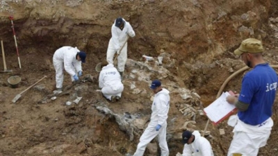 Dyshohet për varrezë masive në Uglarë të Kosovës, nisin kërkimet