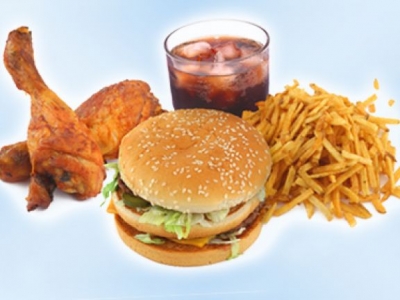 Konsumimi i ushqimeve fast food rrezik për fertilitetin
