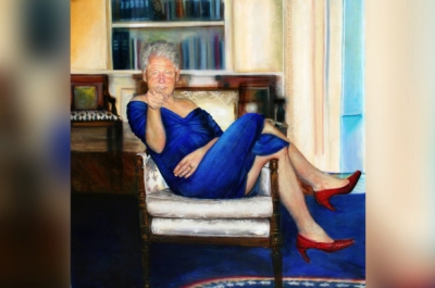 “Klinton me fustan blu dhe taka të kuqe”, piktura e çuditshme e gjetur në shtëpinë e Epstein