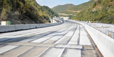 FOTOT/Nis asfaltimi i urës më të gjatë në rajon – Do të jetë gati për fundvit, ja ku ndodhet